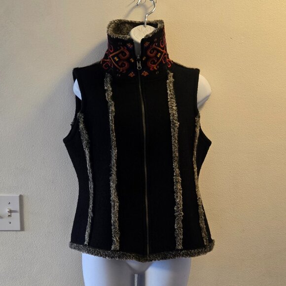 Icelandic Designs Wool Blend, Fur Reversible Vest w/ Embroidered Collar- M ? - Picture 2 of 13